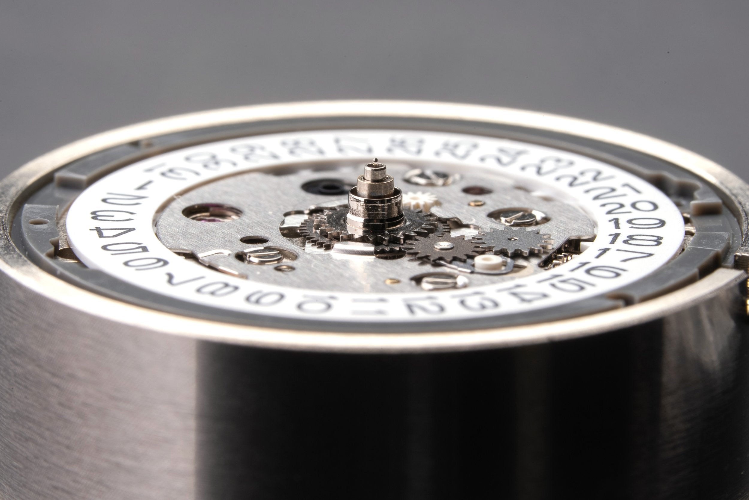 ¿Qué es el movimiento NH35 y por qué lo usamos en todos nuestros relojes?